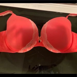 Victoria secrets body bra 36DDD
